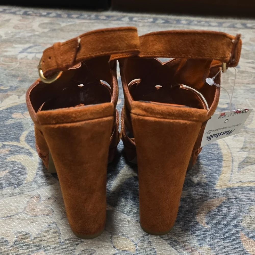 Jessica Simpson Rust/Brown Suede Sandals - Picture 3 of 4